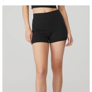 Alo Yoga Goddess Ribbed High-Waist Hot Short